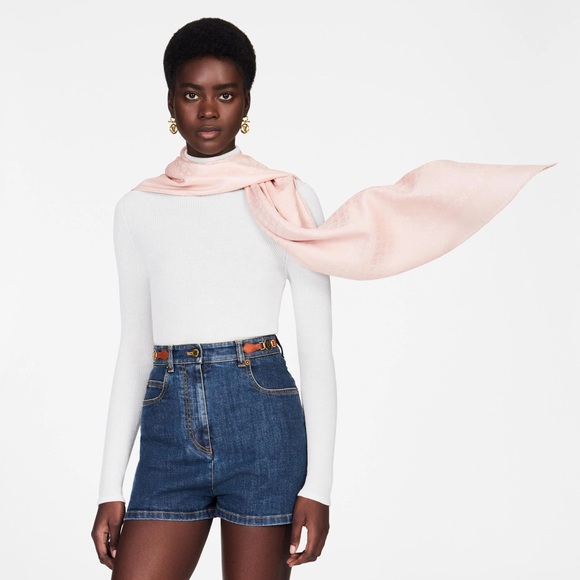 Authentic Louis Vuitton evermore shawl - Picture 2 of 6